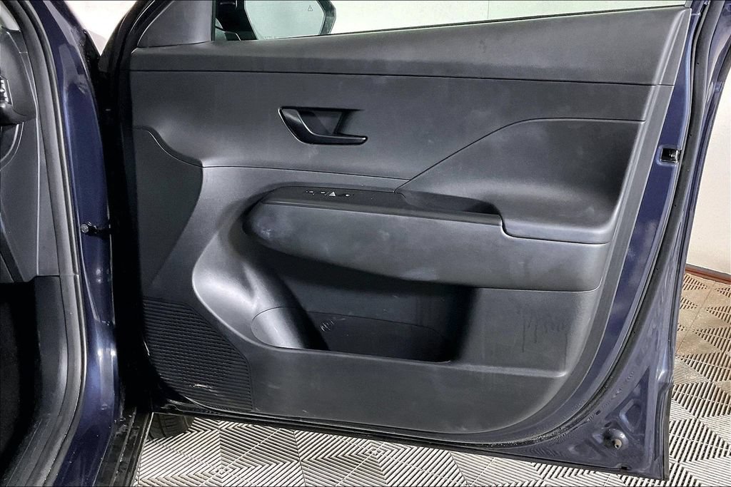 Used 2025 Hyundai Kona SEL FWD image 23