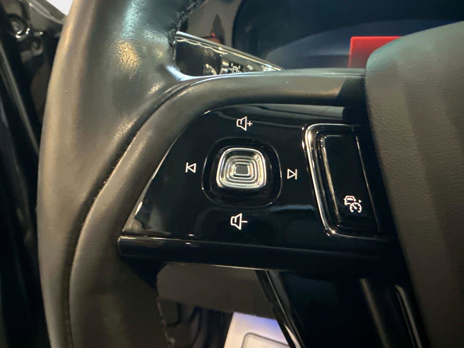 Used 2020 Lincoln Corsair Reserve w/ Equipment Group 201A image 27