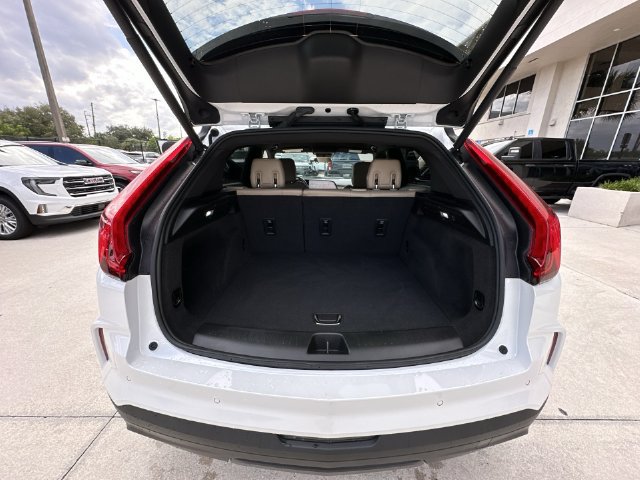 Certified 2024 Cadillac XT4 Luxury w/ Cold Weather Package FWD image 32