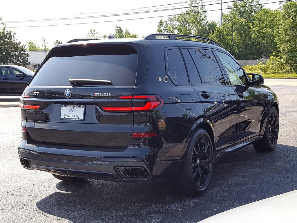 New 2026 BMW X7 M60i image 4