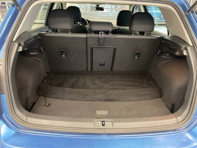 Used 2019 Volkswagen Golf S image 7