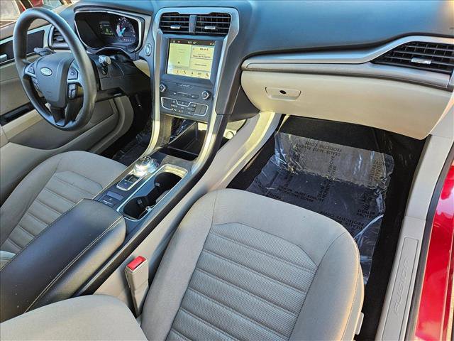 Used 2019 Ford Fusion SE image 20