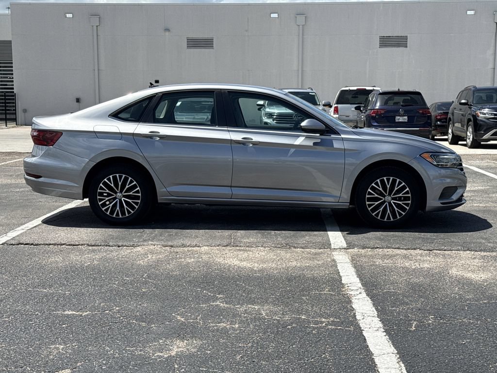 Used 2021 Volkswagen Jetta S w/ Driver Assistance Package FWD image 4