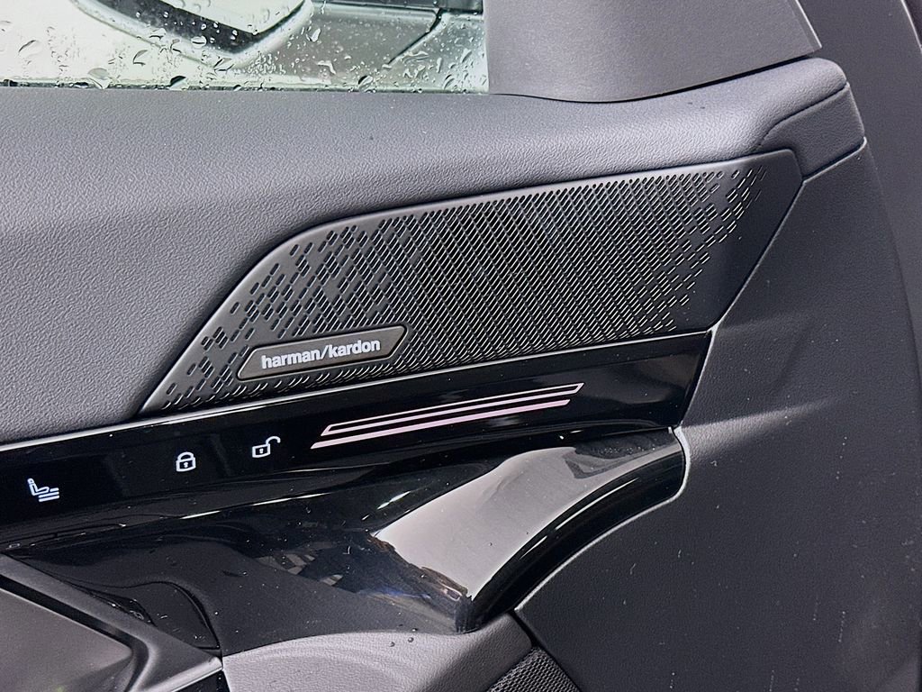 New 2026 BMW 530i xDrive w/ Premium Package image 25