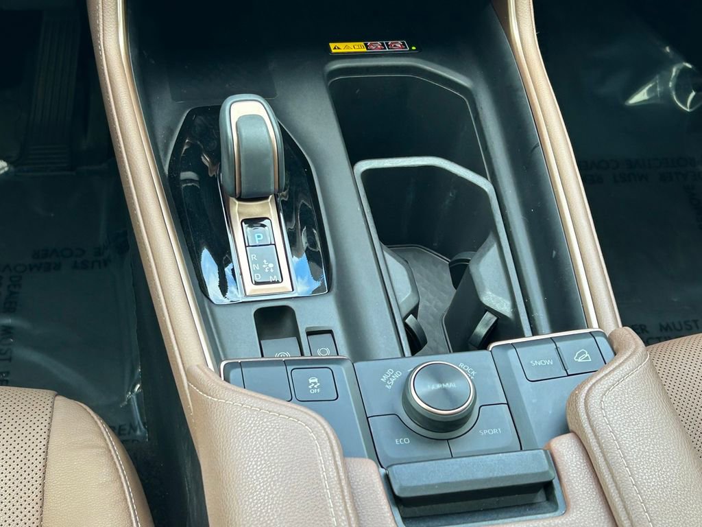 Used 2024 Toyota Grand Highlander AWD Hybrid image 23