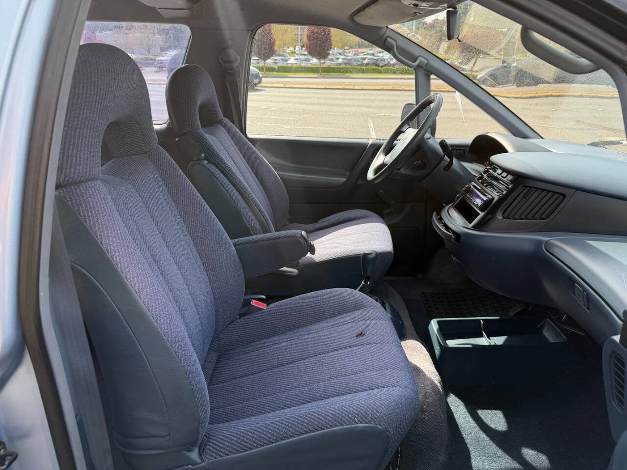 Used 1993 Toyota Previa Deluxe RWD image 11