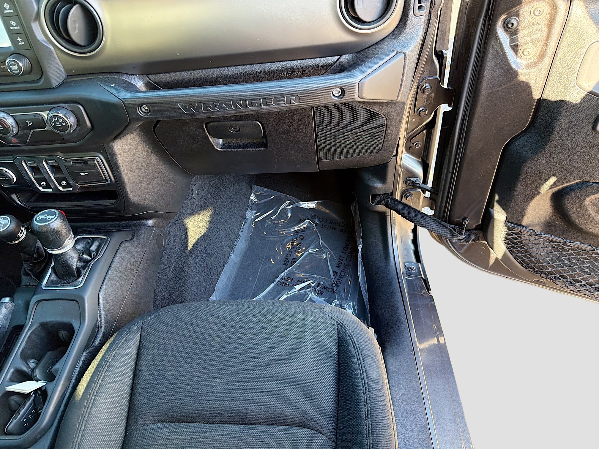 Used 2019 Jeep Wrangler Sport image 16