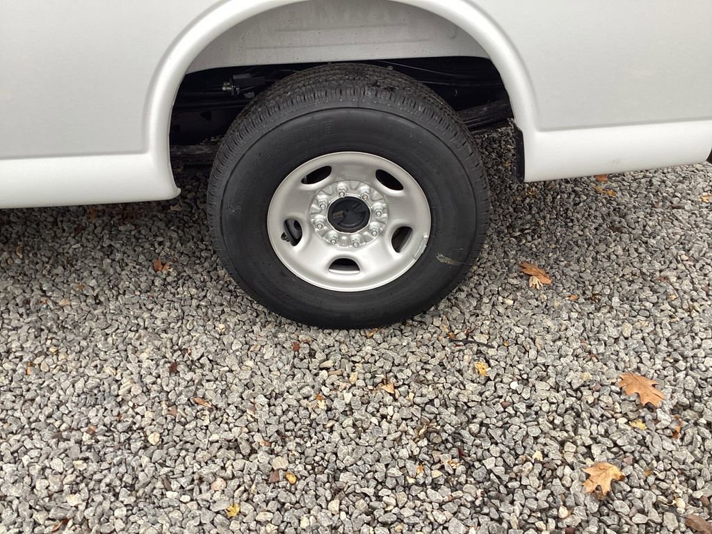 New 2025 Chevrolet Express 2500 image 22
