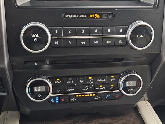 Used 2018 Ford Expedition Platinum RWD image 33