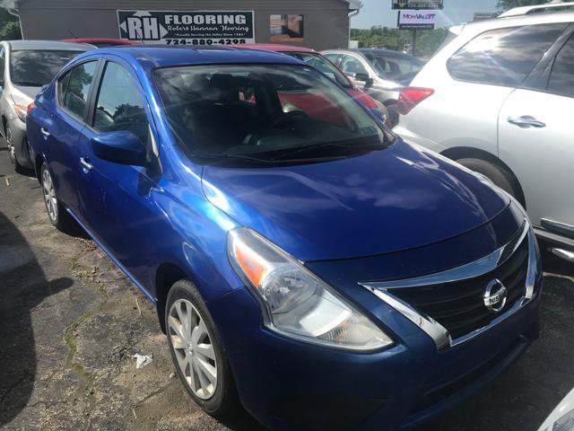 Used 2016 Nissan Versa SV FWD image 3