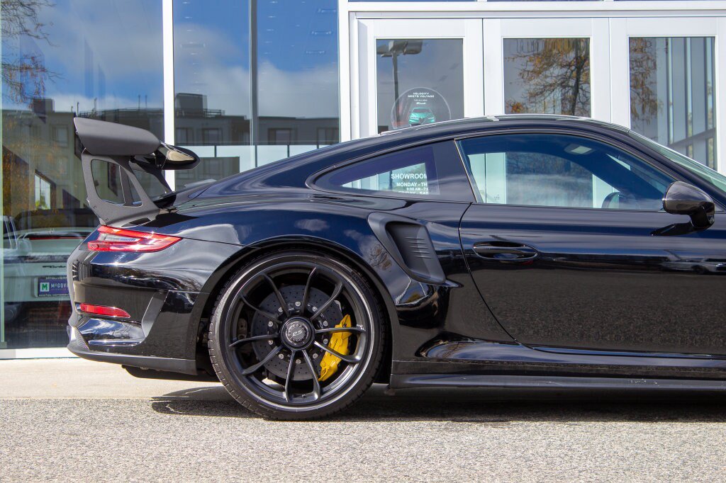 Used 2019 Porsche 911 GT3 RS w/ Weissach Package RWD image 6