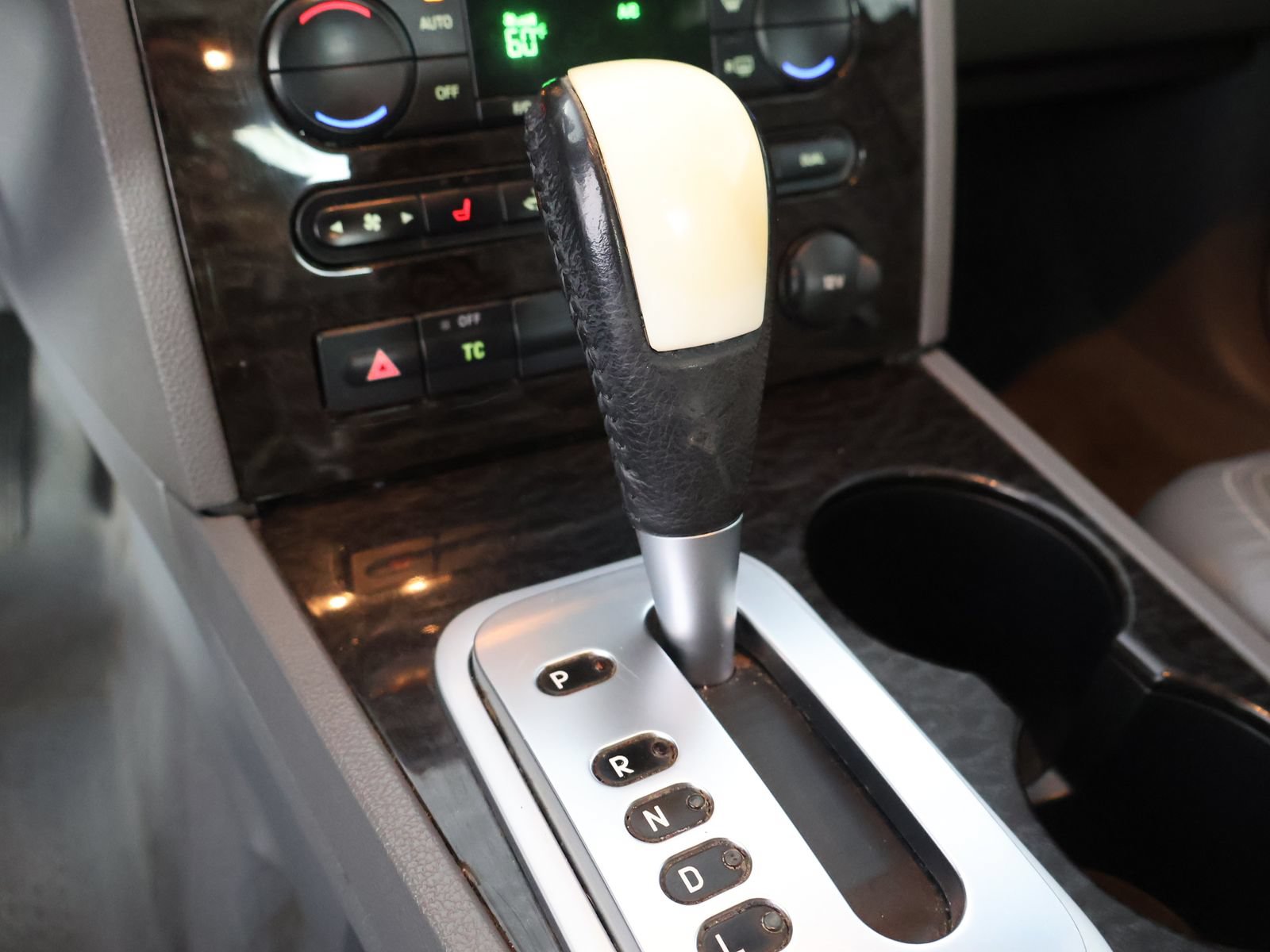 Used 2006 Mercury Montego Premier FWD image 36