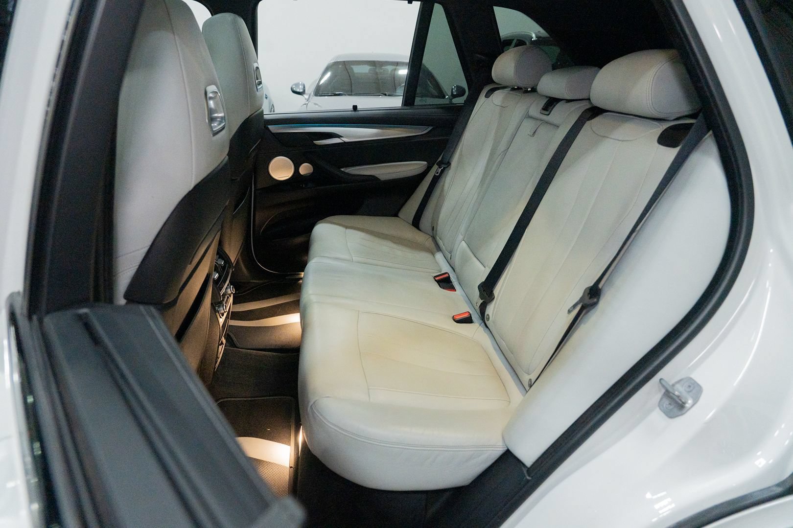 Used 2015 BMW X5 M AWD/4WD image 24