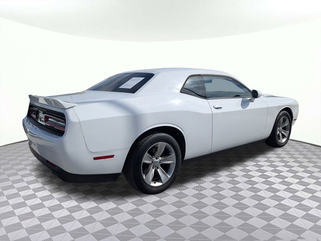 Used 2020 Dodge Challenger SXT image 3