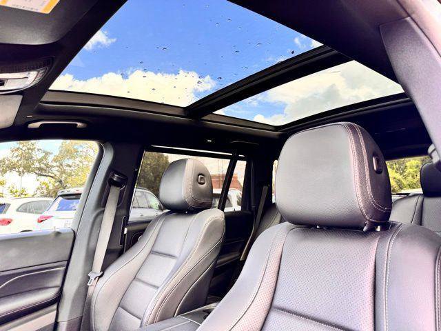 Used 2021 Mercedes-Benz GLS 450 4MATIC image 17