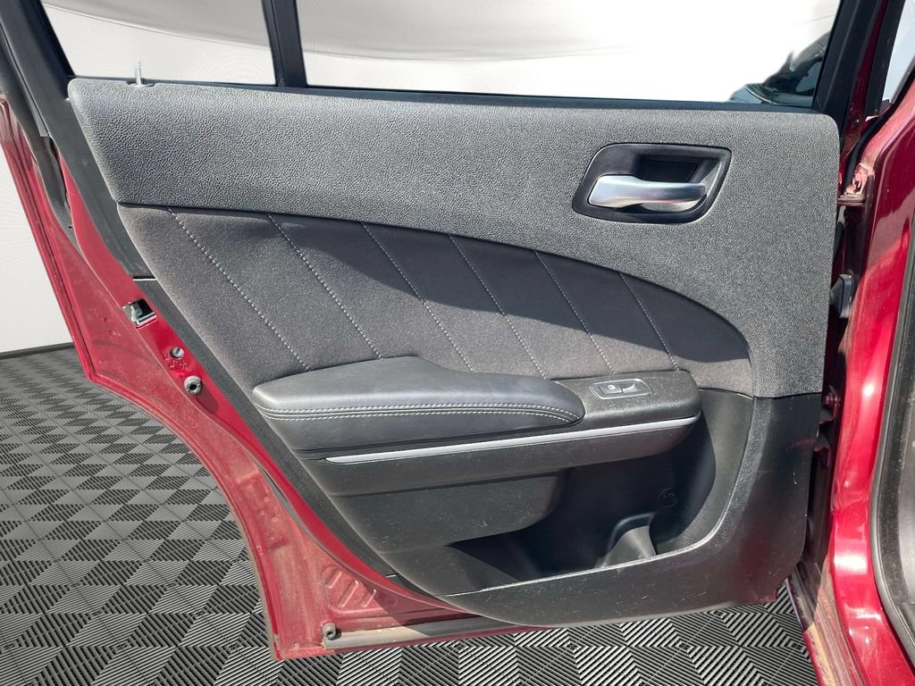 Used 2022 Dodge Charger SXT RWD image 13