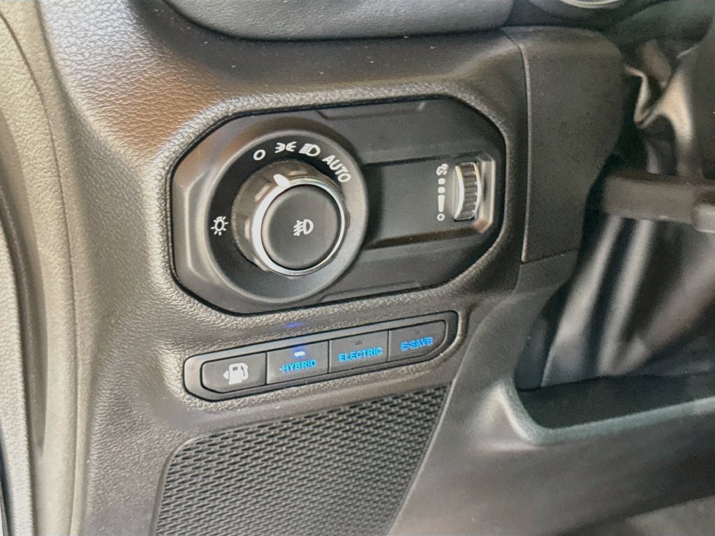 Certified 2023 Jeep Wrangler Unlimited Sahara w/ Cold Weather Group AWD/4WD image 11