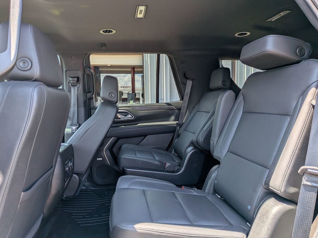 Used 2021 Chevrolet Tahoe LT w/ Luxury Package AWD/4WD image 32