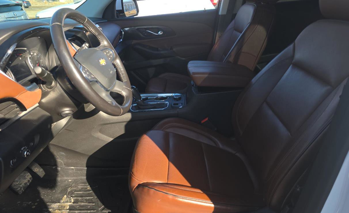 Used 2020 Chevrolet Traverse High Country image 3