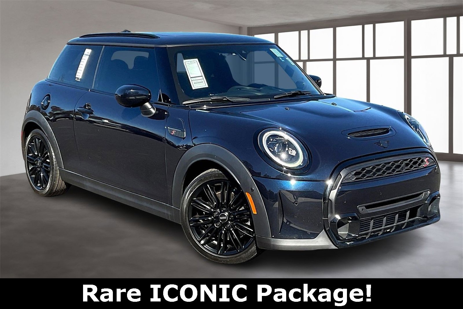 Used 2023 MINI Cooper S image 1