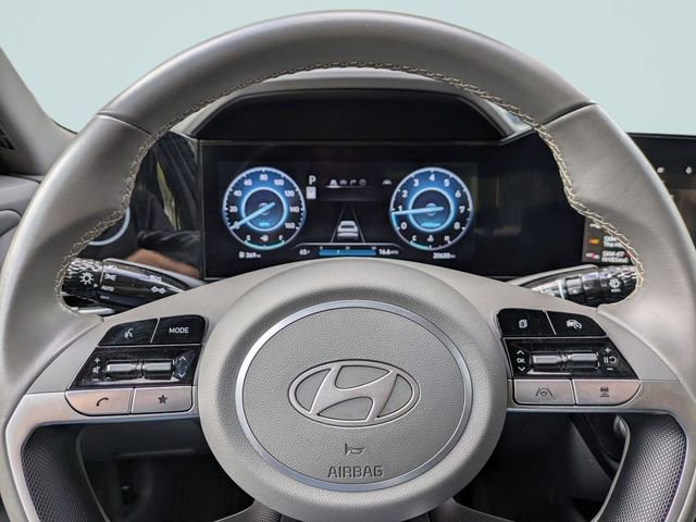 Used 2025 Hyundai Elantra SEL image 29