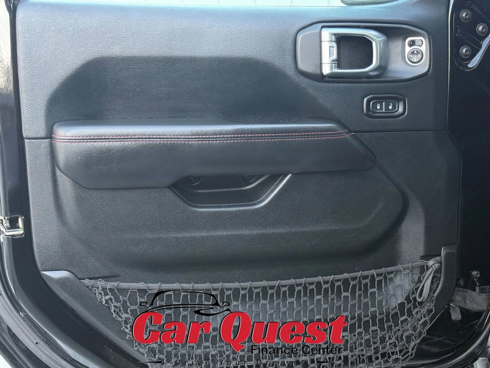 Used 2018 Jeep Wrangler Unlimited Rubicon w/ Steel Bumper Group image 11