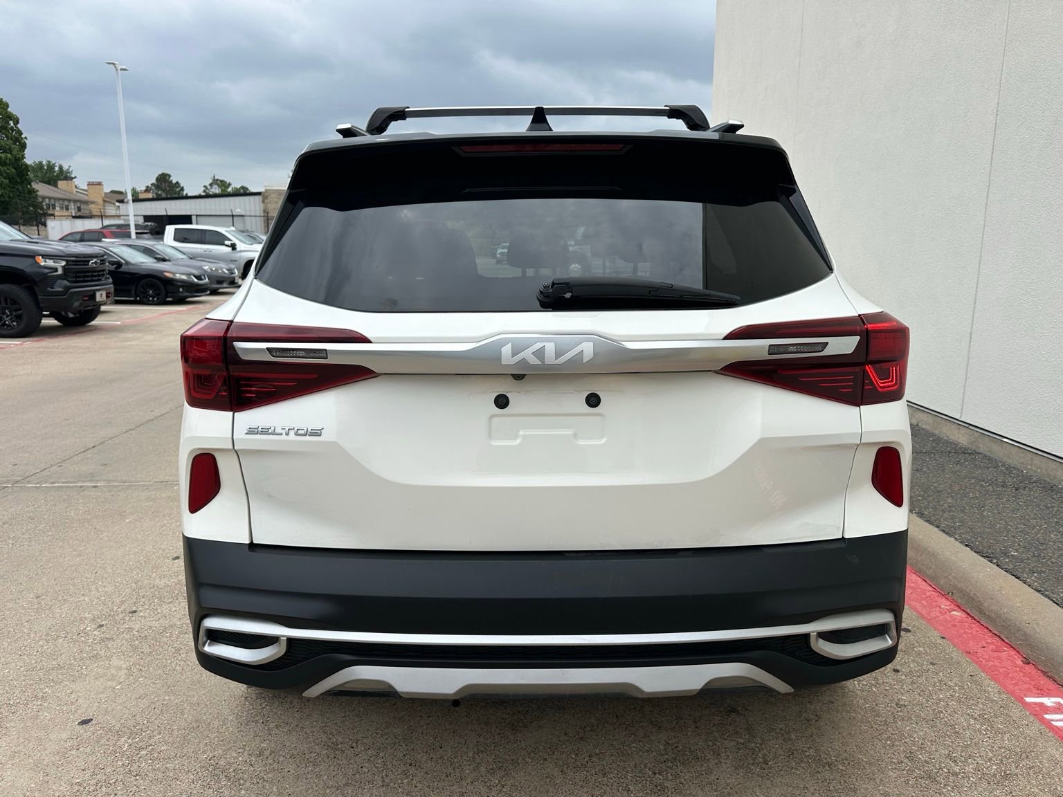 Used 2023 Kia Seltos SX image 4