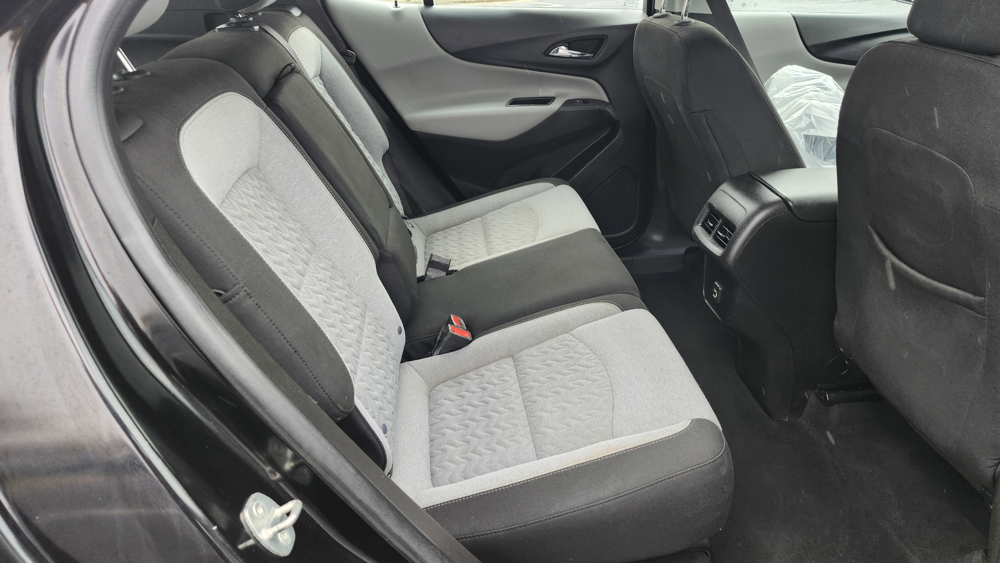 Used 2022 Chevrolet Equinox LS image 13