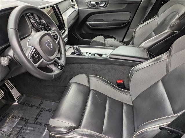 Used 2022 Volvo XC60 B5 R-Design image 15