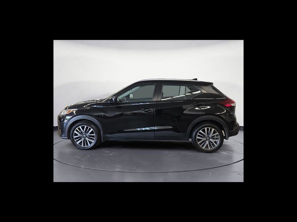 Used 2021 Nissan Kicks SV FWD image 3