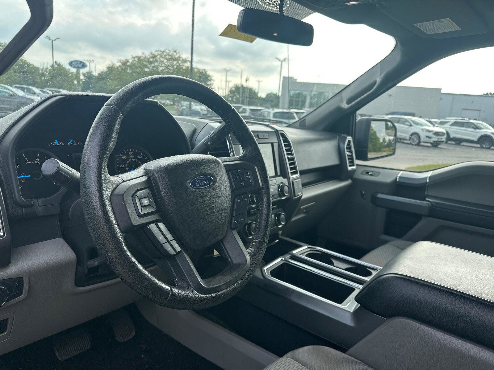 Used 2016 Ford F150 XLT w/ Equipment Group 302A Luxury AWD/4WD image 15