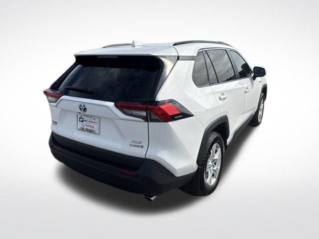 Used 2021 Toyota RAV4 XLE w/ Convenience Package AWD/4WD image 5