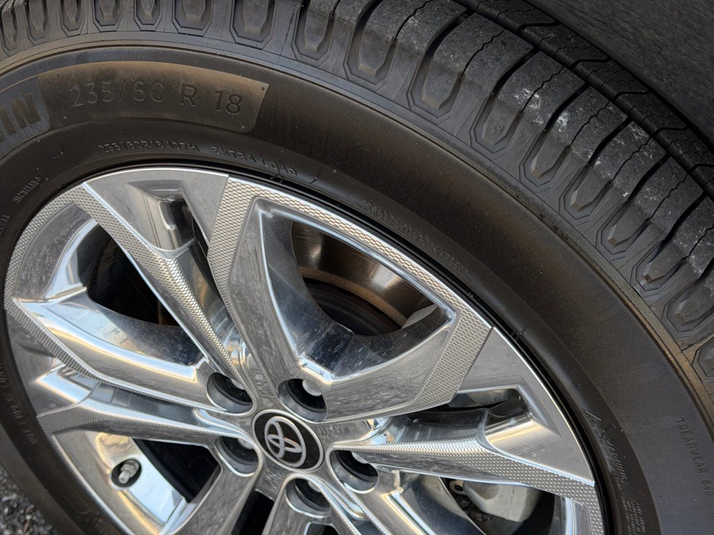 Used 2022 Toyota Sienna Platinum w/ Protection Package (TMS) image 29