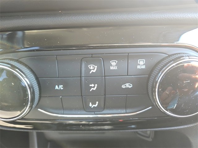 Used 2022 Buick Encore GX Preferred w/ Sport Touring Package image 32