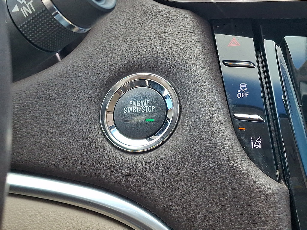 Used 2013 Cadillac XTS Luxury w/ Driver Awareness Package FWD image 21
