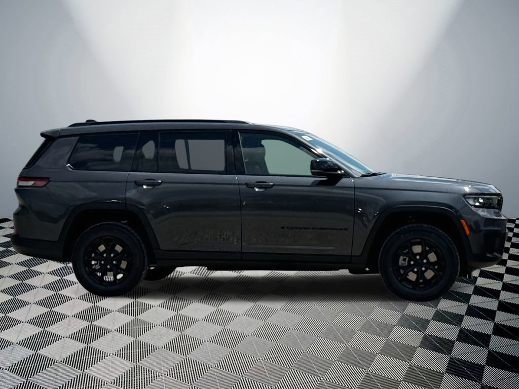 New 2025 Jeep Grand Cherokee L Altitude image 4