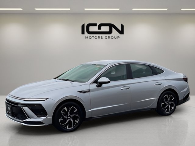 Used 2025 Hyundai Sonata SEL FWD image 1
