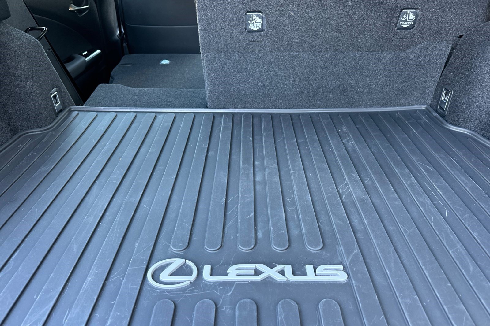 Used 2025 Lexus UX 300h FWD w/ Accessory Package (Z2) image 33