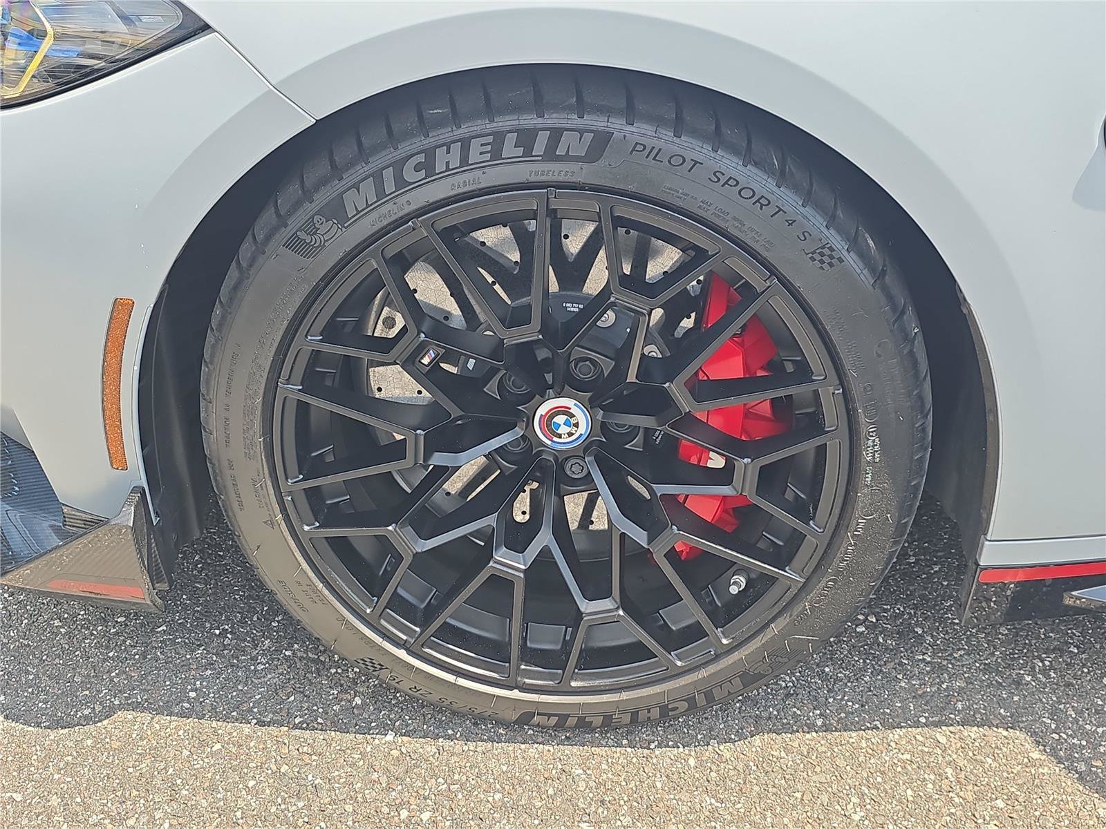 Used 2023 BMW M4 CSL RWD image 9