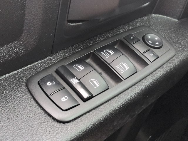 Used 2022 RAM 2500 Tradesman w/ Chrome Appearance Group AWD/4WD image 24