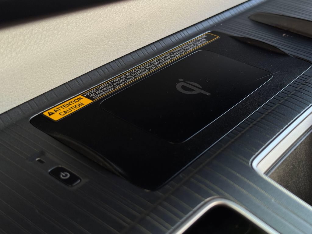 Used 2024 Toyota Sienna XSE image 34