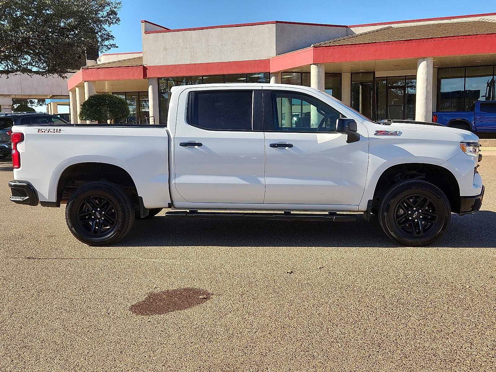 Used 2023 Chevrolet Silverado 1500 LT Trail Boss w/ Protection Package image 5
