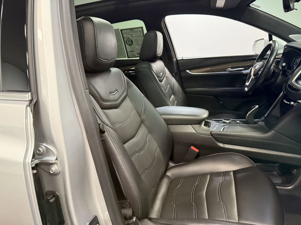 Used 2020 Cadillac XT5 Premium Luxury image 63