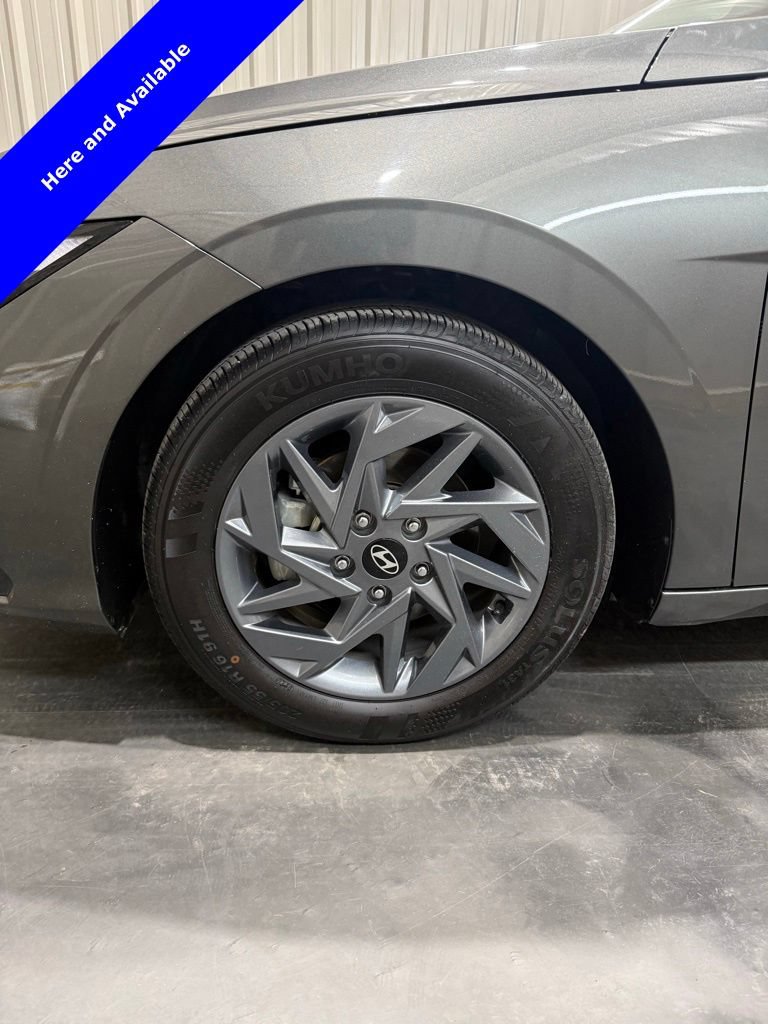 Used 2024 Hyundai Elantra SEL FWD image 6