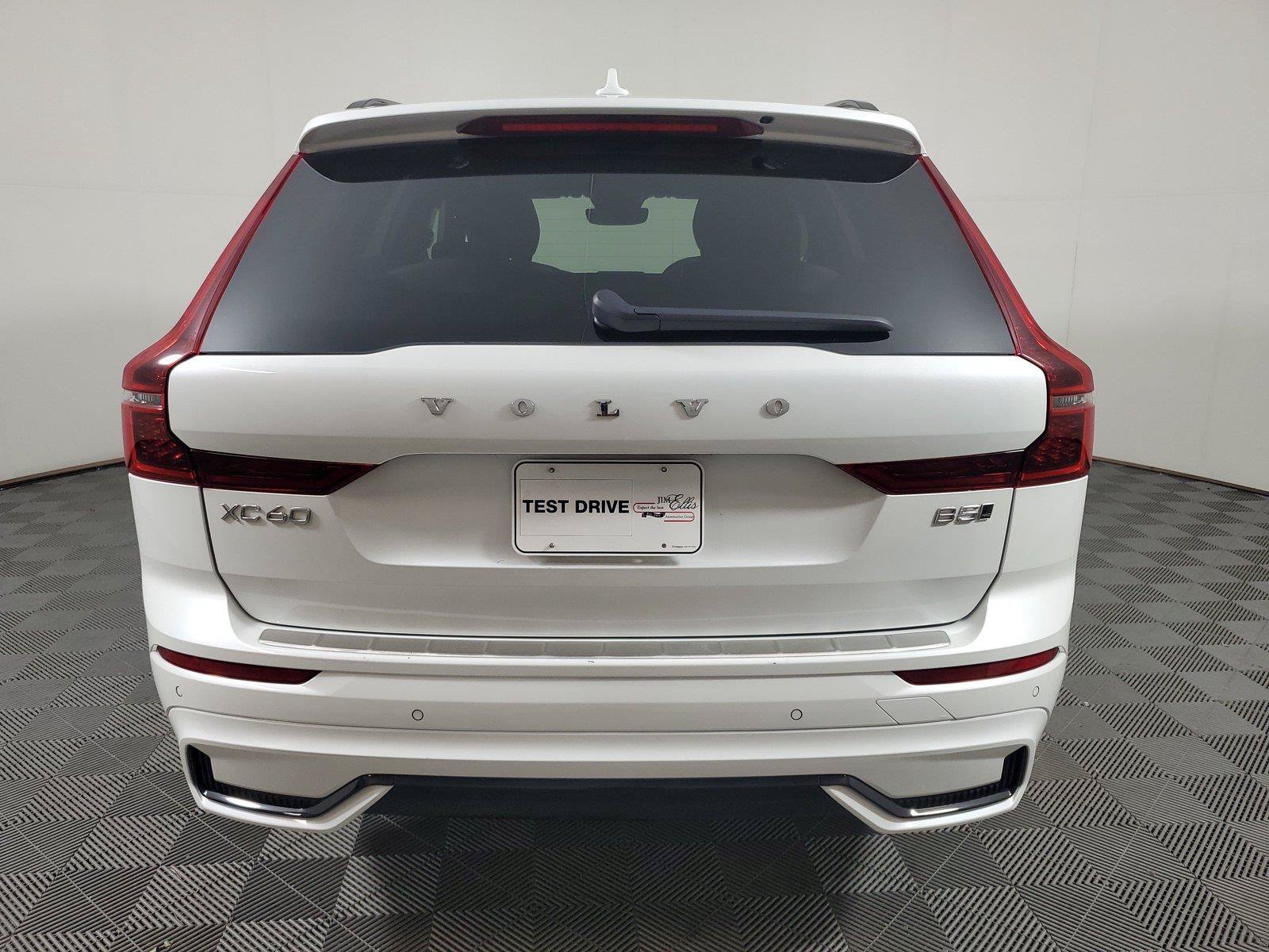 Used 2026 Volvo XC60 B5 Plus AWD/4WD image 5