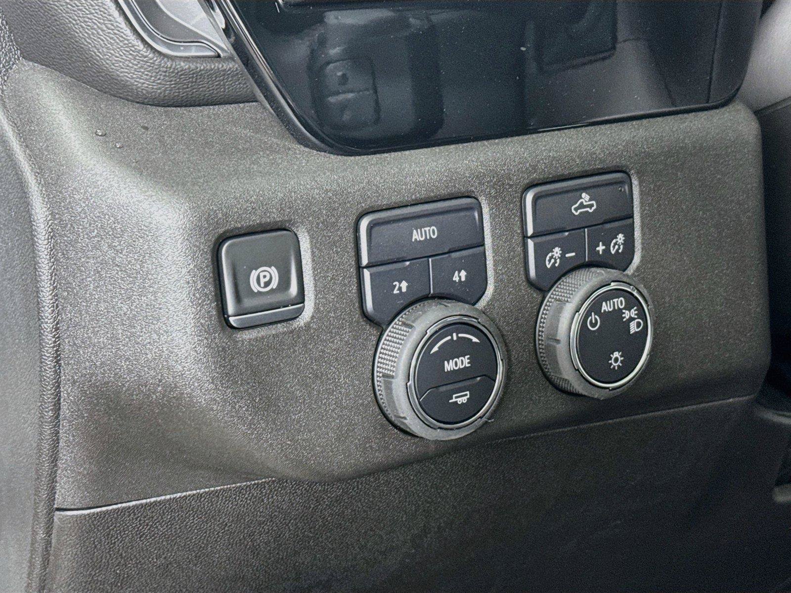 Used 2025 Chevrolet Silverado 1500 LT AWD/4WD image 4