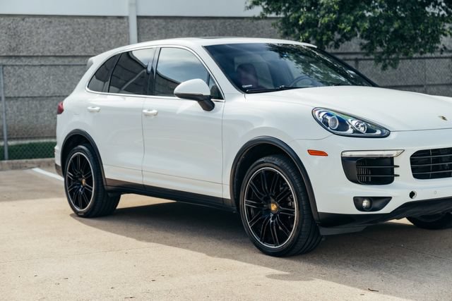 Used 2016 Porsche Cayenne S AWD/4WD image 35