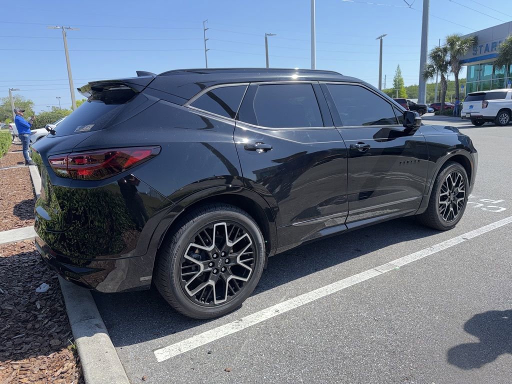 Used 2023 Chevrolet Blazer RS w/ Driver Confidence II Package FWD image 3