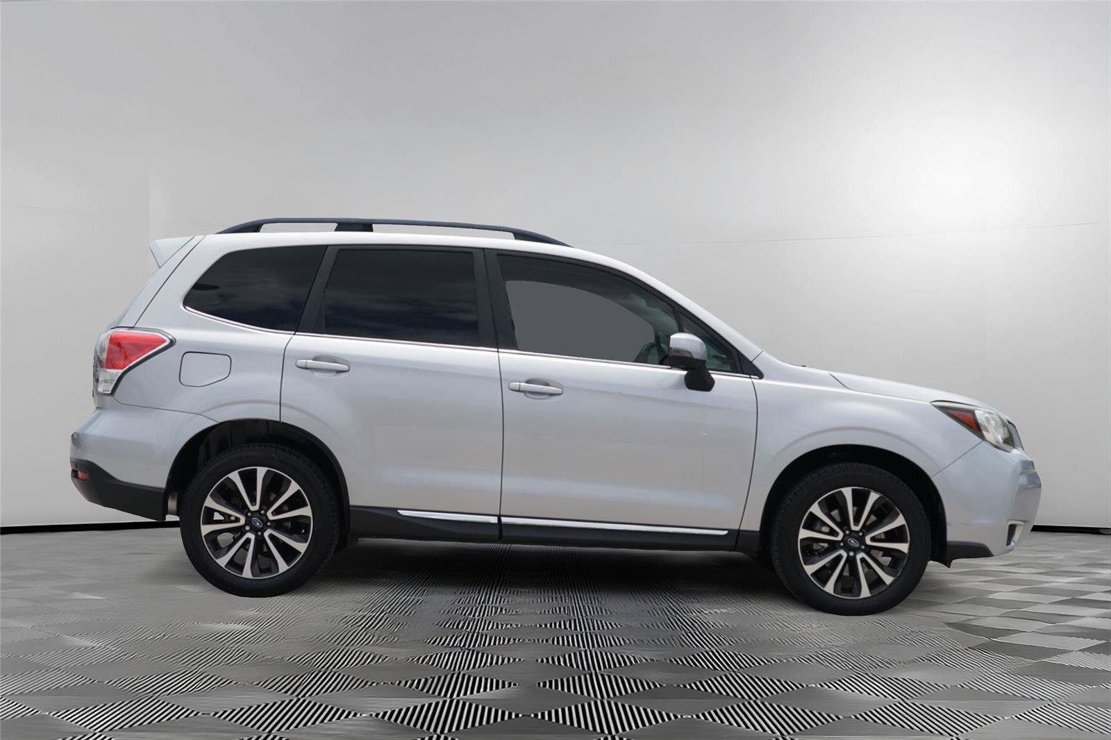 Used 2018 Subaru Forester 2.0XT Touring AWD/4WD image 4