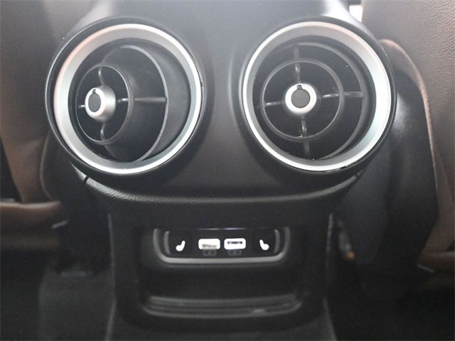 Used 2022 Alfa Romeo Stelvio Ti image 9